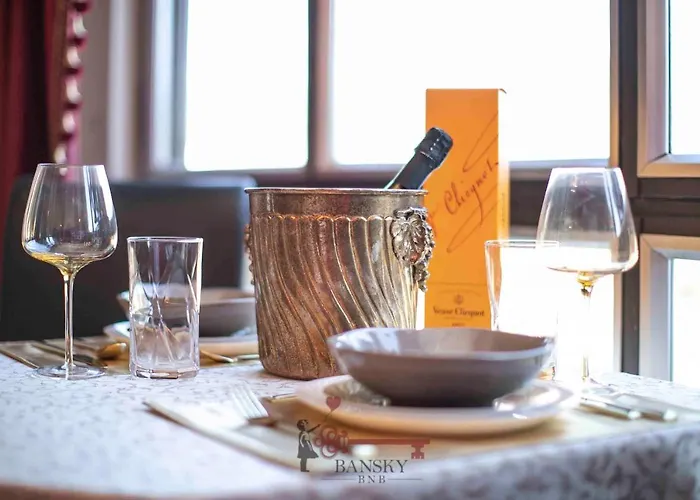 Romantic Loft With Outside Swimming Pool, 400m From Station