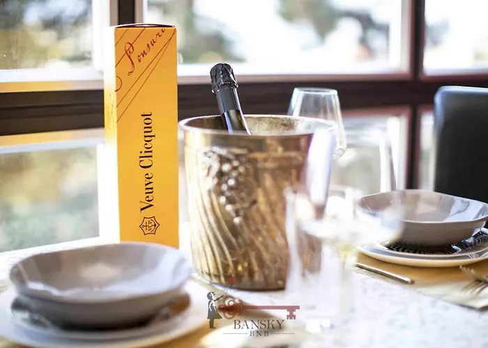 Apartment Romantic Loft With Outside Swimming Pool, 400m From Station *