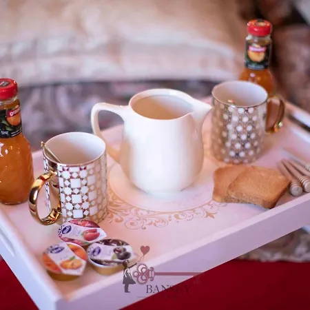 Apartment Romantic Loft With Outside Swimming Pool, 400m From Station *